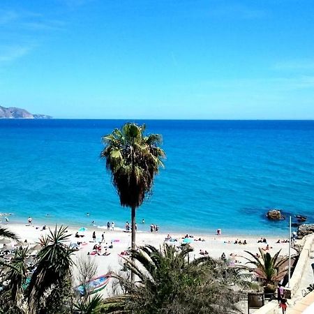 Central Nerja Extérieur photo
