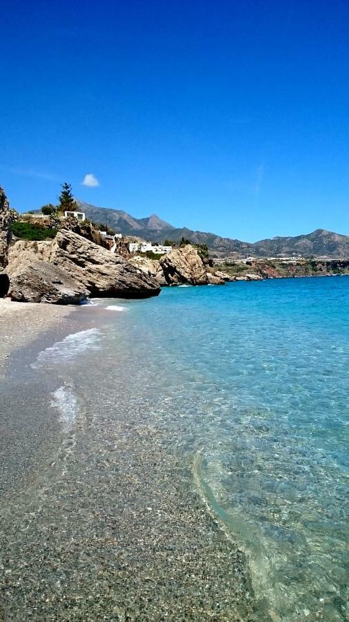 Central Nerja Extérieur photo